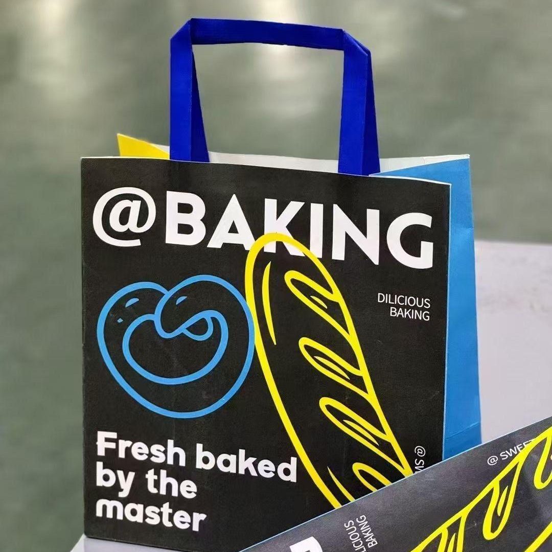 21 - custom paper bags in takeaway pack