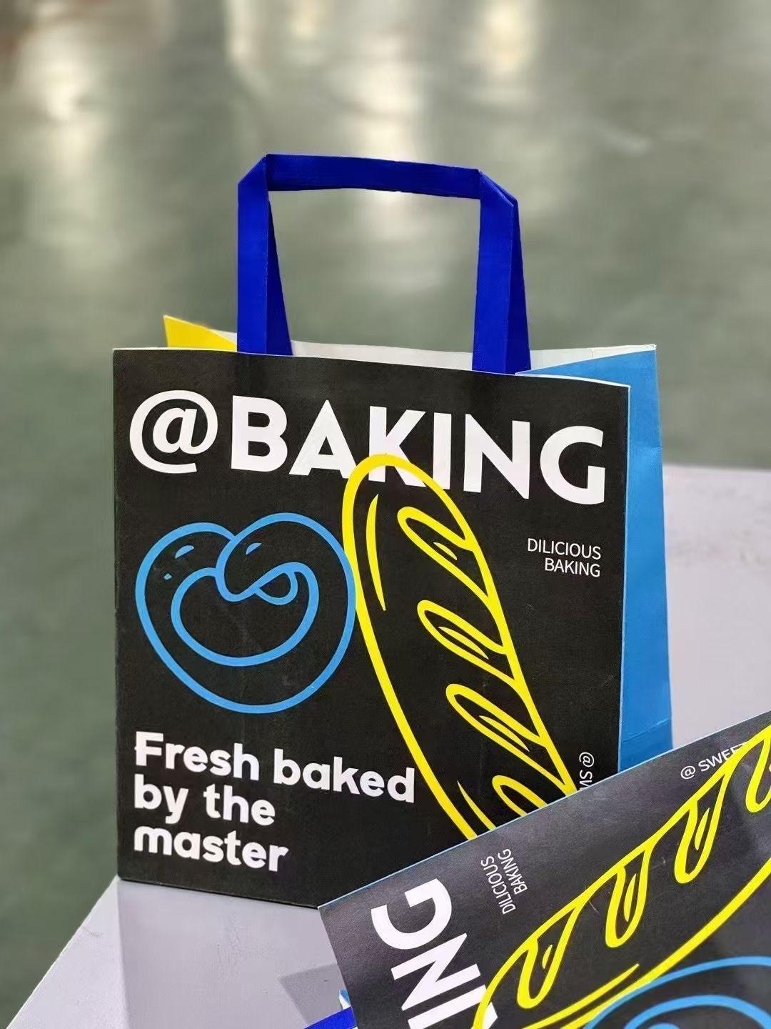 21 - custom paper bags in takeaway pack