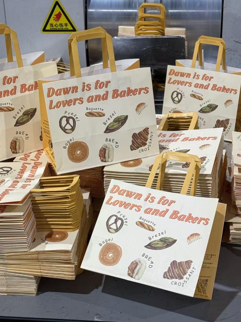 31 - custom paper bags in takeaway pack